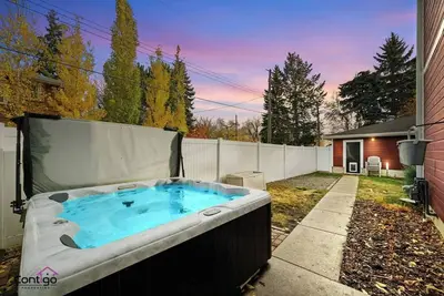 Image de Urban Haven | Near Dt | Hot Tub | Ac | PetFriendly