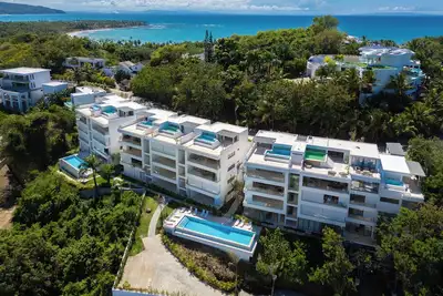 Luxury Hills Aparthotel