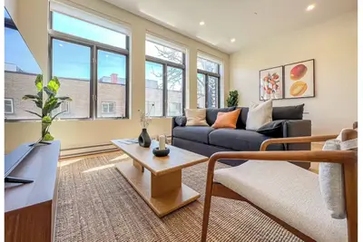 Image de Beautiful Loft - Plateau Mont-Royal 204