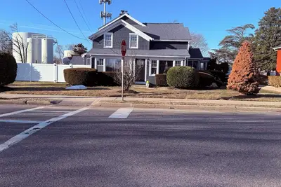 Image de Stylish Entire Home w/ Pool & Relaxing Patio