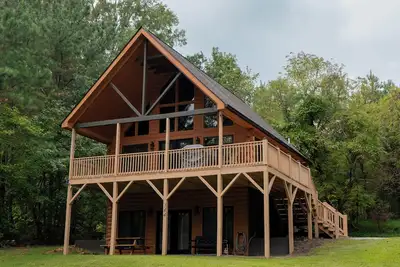 Image de Lake Gaston Cabin w/ Boat Slip & Game Room