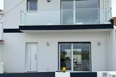 Image de Blue Bay Hideaway -Modern 3-bedroom house with Ac/Heat in Alfeizerão