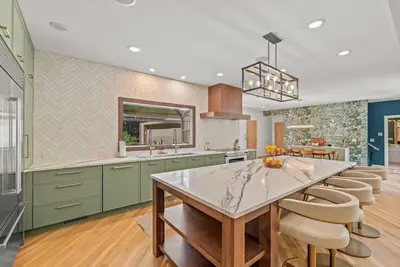 Image de Spacious modern home