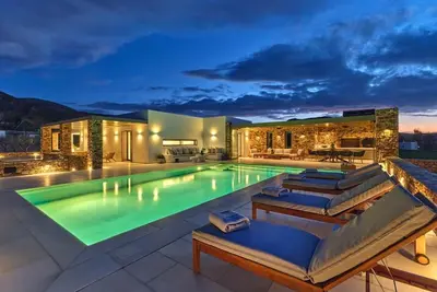 Villa Raphael - Luxury and Serenity in Paros