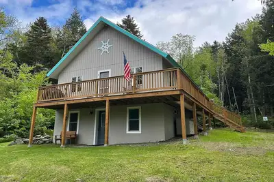 Image de Cozy 3 bedroom 2 bathroom chalet centrally located in Southern Vermont.