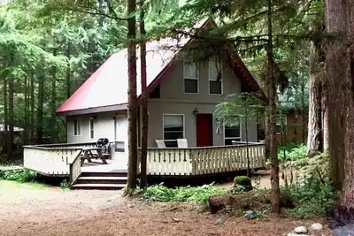 Image de Mt. Baker Rim Cabin #6 - Wi-Fi - Pets Ok - Gas Fireplace