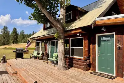 Image de 4 bed_ Cabin in wonderful Kettle Falls with Lake Roosevelt views_ private_quiet