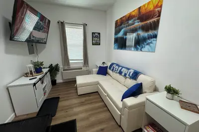 Image de “The Colt” Newly Furnished 1 bedroom house near Bsu