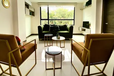 Image de Lovely 2bd City Condo with parking