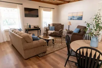 Image de Charming cottage nestled in the majestic mountains of Big Stone Gap, Virginia