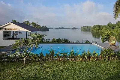 Image de Almost Heaven Lake Resort