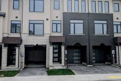 Image de 3+1 Bedroom Townhouse Cambridge | Close to 401 | 45 mins to Yyz