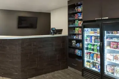 Image de Comfortable Family Suites with Kitchens Near Johnson County Airport