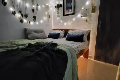 Image de Cordella - 1br Premium In A Cozy / Off Carter Road Chuim Village Bandra