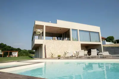 Image de Maison de campagne 'Quinta dos Anjos - Gerês' avec vue sur le lac, Wi-Fi et climatisation