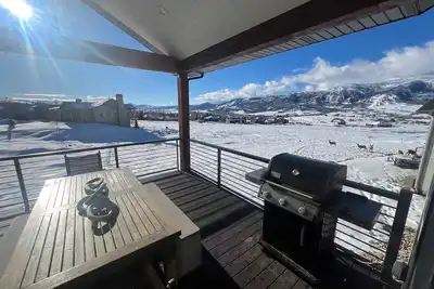 Image de Charming House with Stunning Mountain Views & Hot Tub