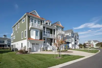 Image de 33555 Misty Moon Drive - Large Home in The Peninsula