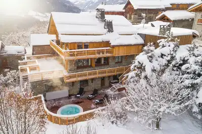 Image de Luxury Catered Ski Chalet Iona in Meribel, France Lmrb-9