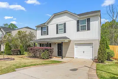 Image de 324 Beautiful Residence in Mebane Nc.