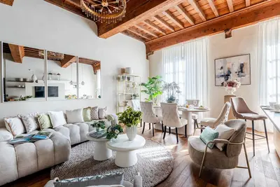 Wake Up to Lucca’s Golden View