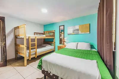 Image de Mangomar/Beautiful big house/beach front