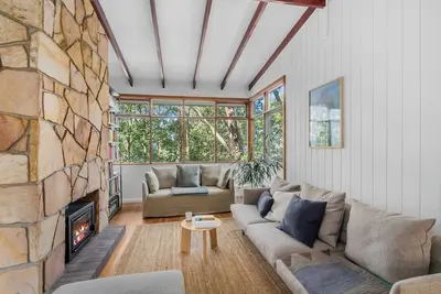 Image de Forest Trails Escape Bushland Serenity near Beach