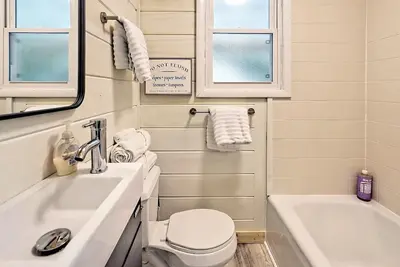 Image de Cute'N Chic 2b/1b Upper Level in Clayton