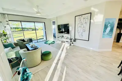 Image de 3-bedroom villa in serene Bradenton with fitness room, Ac