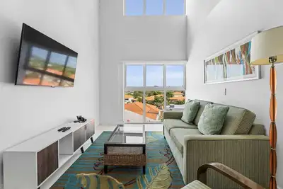 Image de Al313 -Resort Pool-Beach Tennis court- 2br condo-Close to Palm Beach