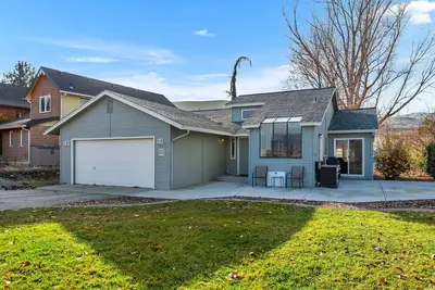 Image de Lake Cortez Cottage - Year Round Fun