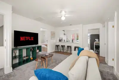 Image de New! The South Hill Sanctuary-4 min to Manito Park