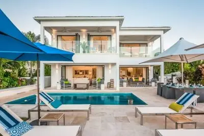 Image de Nirvana - Cinq Chambres Villa, Couchages 10