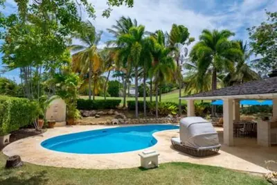 No Worries, 9 Coconut Grove