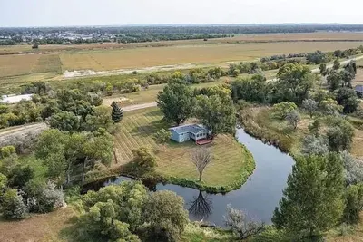 Image de Peaceful 4 Bedroom Getaway Mins. from Huff Hills, The Post & Ft. Lincoln Park.