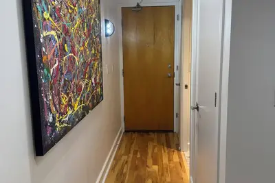 Image de Luxury fully furnished condo in entertainment district