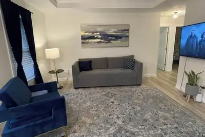 Image de Charming 2-bedroom condo in lovely Springfield with Ac