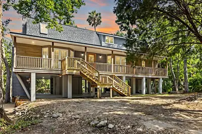 Image de 6-bedroom 4 bathroom home right on the river in Steinhatchee