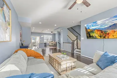 Image de Tranquil townhome with comfort and convenience