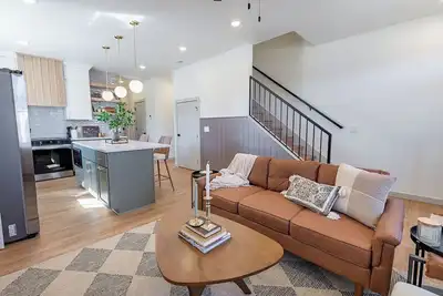 Image de 3-bedroom Home in South Springfield