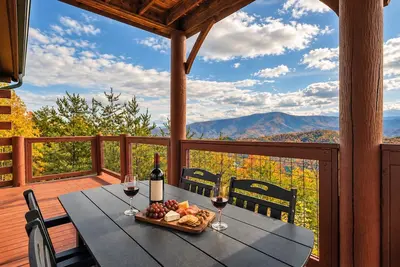 Image de Unobstructed Smoky Mountain Views! Hot Tub, Game Loft, Sleeps 12