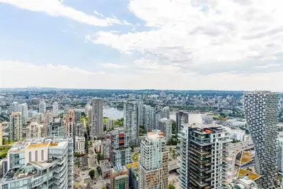 Image de Luxury Living above the Clouds! Best of Vancouver!