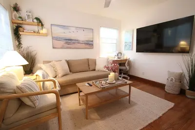 Image de Cozy Ii Uptown Whittier Sleeps 4, Nearby Disneyland, Knotts Berry Farm