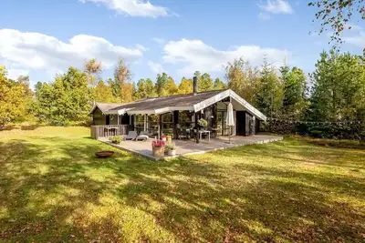 Image de \"Edvard\" - 300m from the sea by Interhome