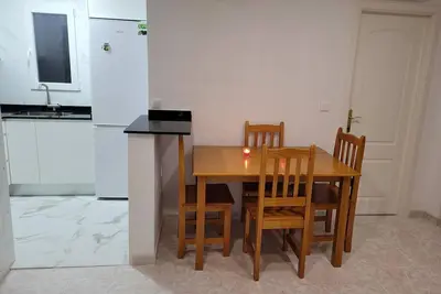 Image de Appartement au rez-de-chaussée avec terrasse et piscine