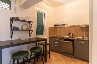 Image de Two Bedroom Apartment With Terrace And Garden View