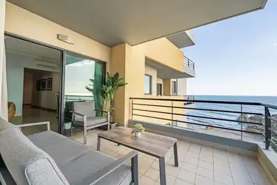Image de Appartement 'Ocean Horizon House' avec vue sur mer, Wi-Fi et climatisation