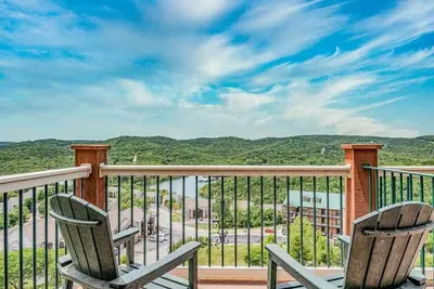 Image de L-7 Close to Sdc, lakeview clean and cozy