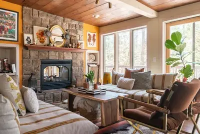 Image de The Barn; Grateful_Woods: fires, games, animals…