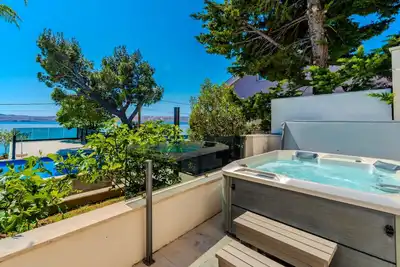 Image de Villa Figs beachfront apartman 1 by Villas Guide