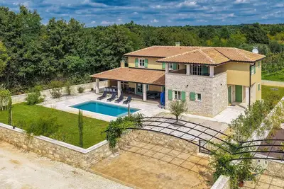 Image de Belle maison à Sivati